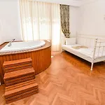 Malikane Residence,6 Bed Detached *
