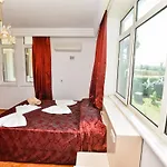 Malikane Residence,6 Bed Detached فيلة *