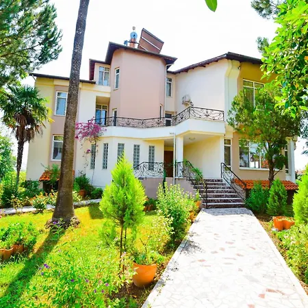 Villa Malikane Residence,6 Bed Detached