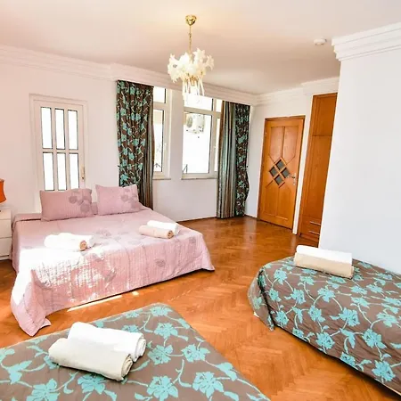 Malikane Residence,6 Bed Detached Villa