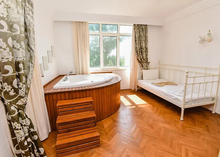 Villa Malikane Residence,6 Bed Detached