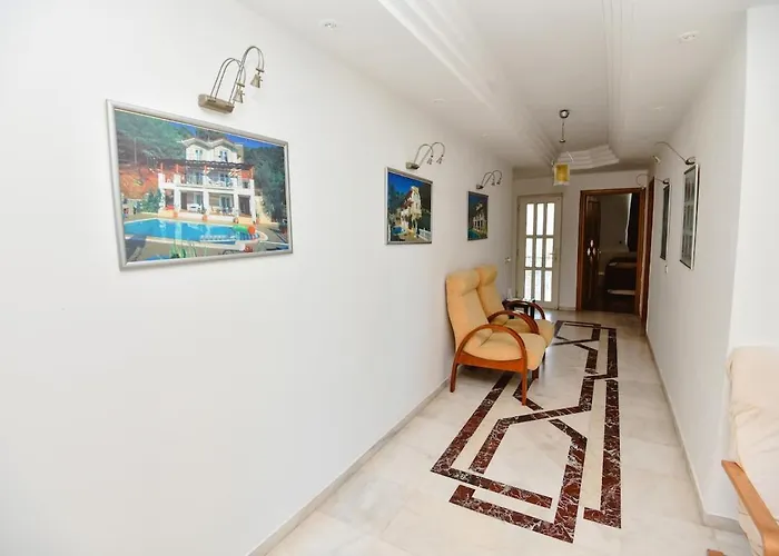 Malikane Residence,6 Bed Detached *