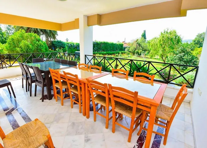 Villa Malikane Residence,6 Bed Detached