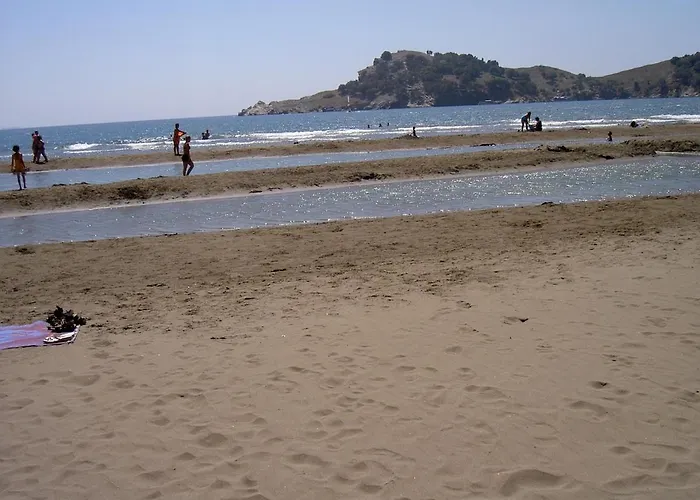 Malikane Residence,6 Bed Detached *