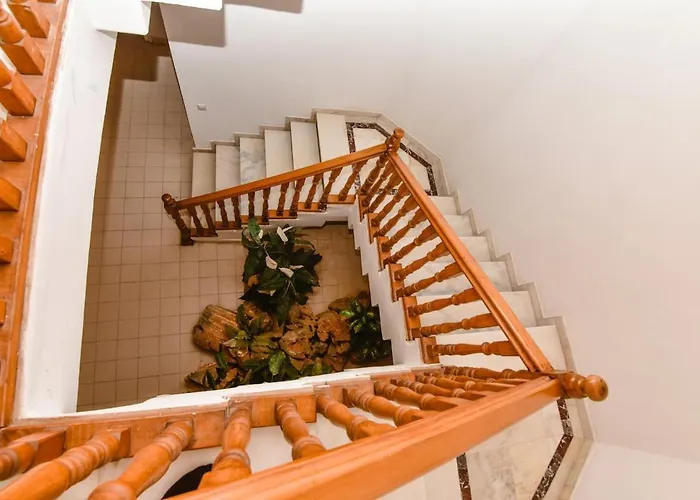 Villa Malikane Residence,6 Bed Detached