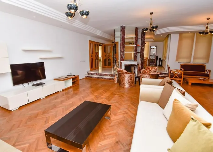 Malikane Residence,6 Bed Detached *